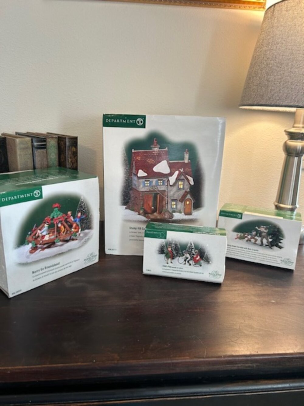 Dept 56 "Stump Hill Gate House," including SEE DESCRIPTION